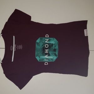 Diamond v-neck tee